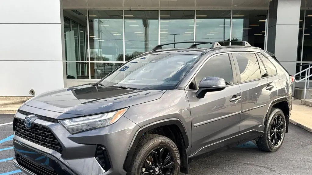 2023 Toyota RAV4 Hybrid SE
