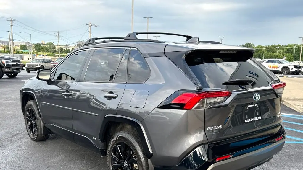 2023 Toyota RAV4 Hybrid SE