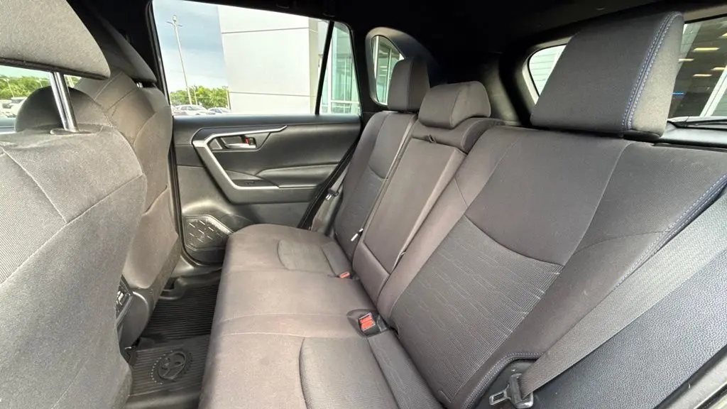2023 Toyota RAV4 Hybrid SE