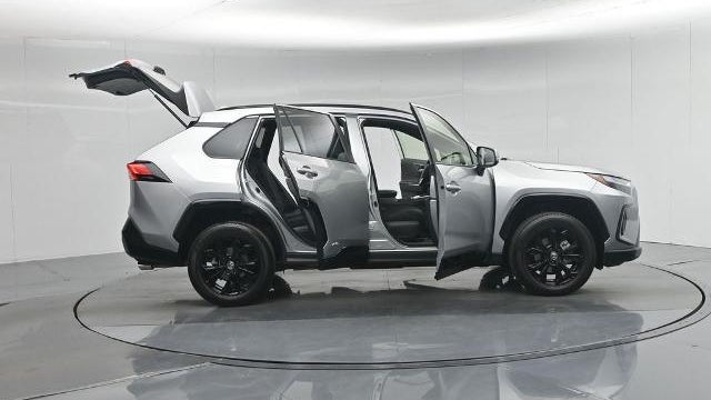 2025 Toyota RAV4 Hybrid SE
