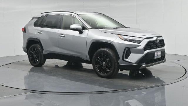 2025 Toyota RAV4 Hybrid SE