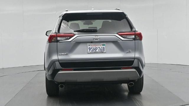 2025 Toyota RAV4 Hybrid SE