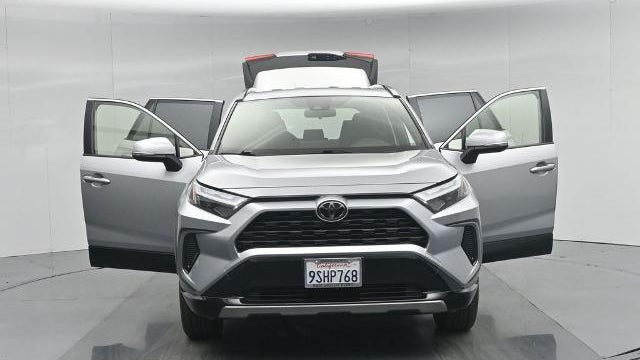2025 Toyota RAV4 Hybrid SE