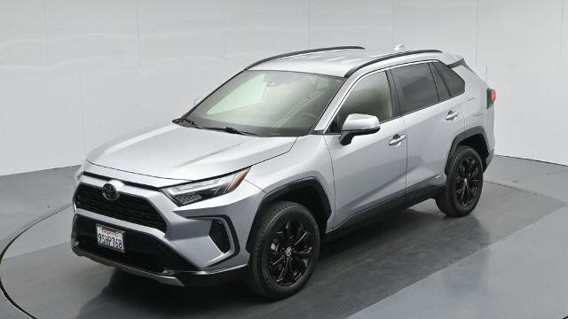 2025 Toyota RAV4 Hybrid SE