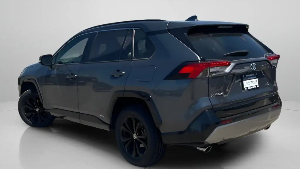 2023 Toyota RAV4 Hybrid SE