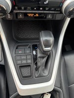 2019 RAV4 Thumbnail 19