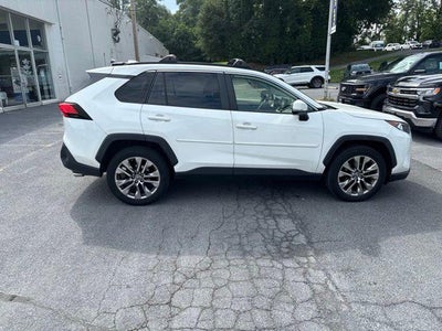 2019 Toyota RAV4 AWD XLE Premium 4DR SUV