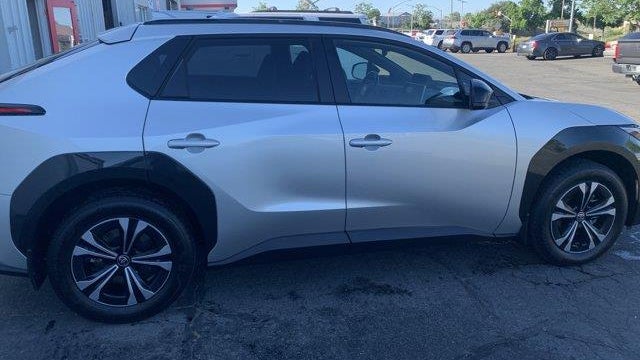 2025 Toyota bZ4X Limited