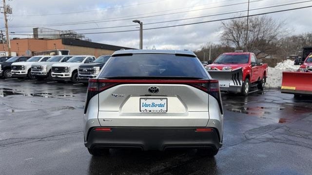 2025 Toyota bZ4X XLE