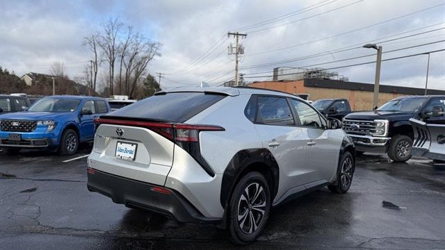 2025 Toyota bZ4X XLE