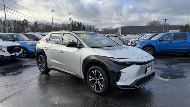2025 Toyota bZ4X XLE