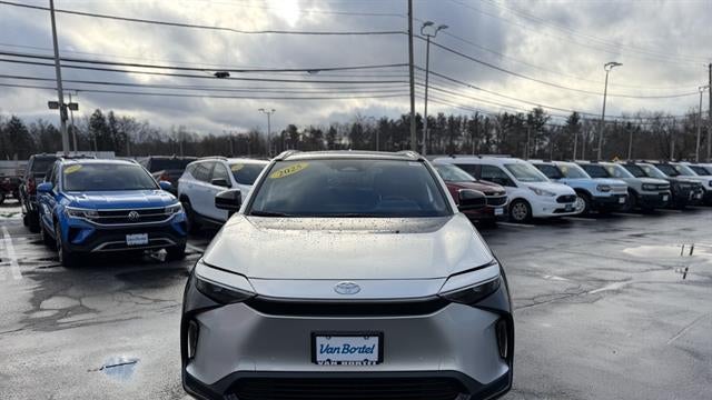 2025 Toyota bZ4X XLE