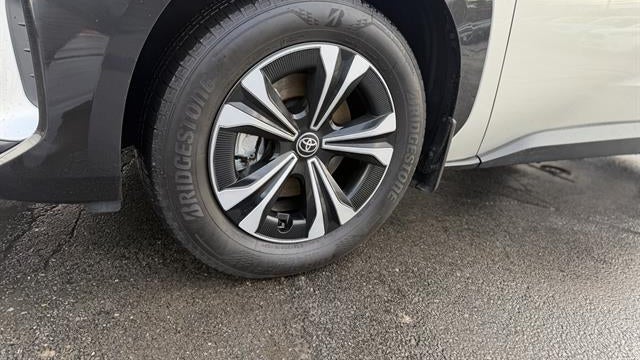 2025 Toyota bZ4X XLE