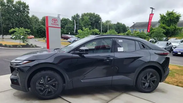 2026 Toyota C-HR SE