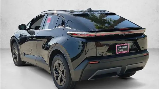 2026 Toyota C-HR SE