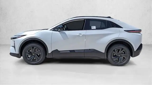 2026 Toyota C-HR SE