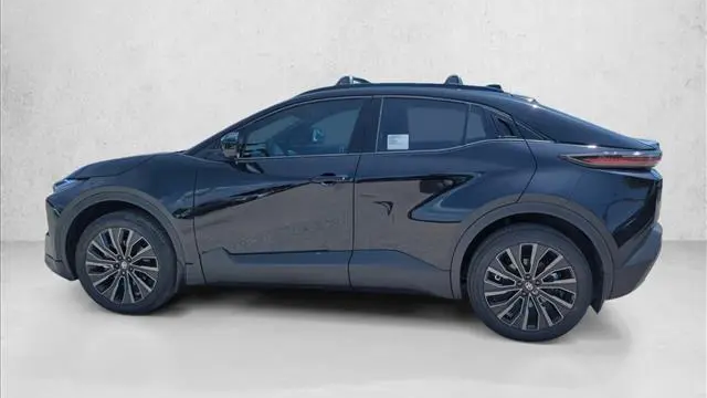 2026 Toyota C-HR XSE