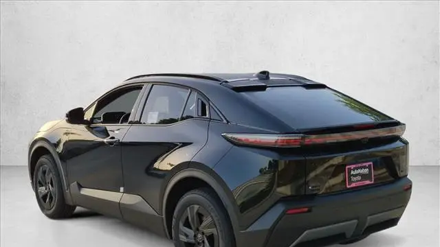 2026 Toyota C-HR SE