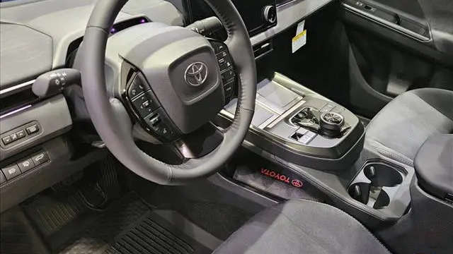 2026 Toyota C-HR XSE