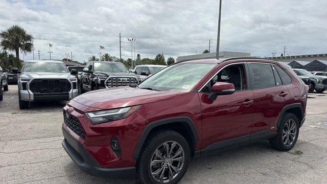 2024 Toyota RAV4 Hybrid XLE Premium