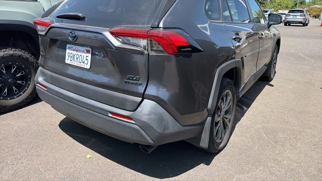 2022 Toyota RAV4 Hybrid XLE Premium