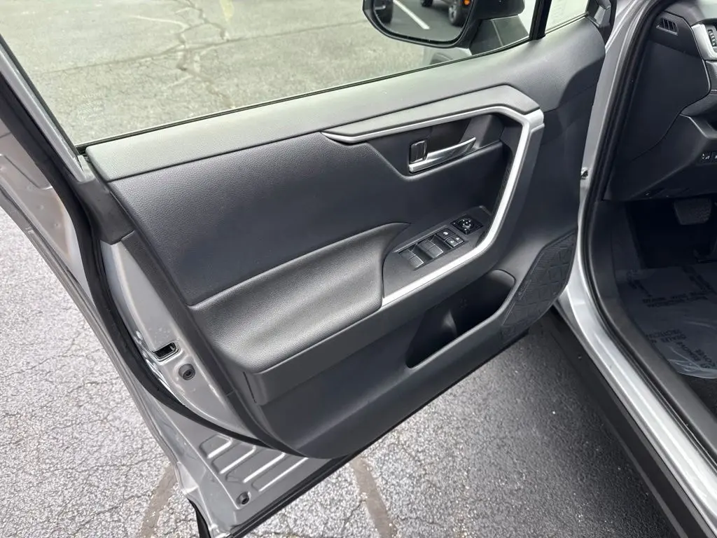 2025 Toyota RAV4 - $39,871