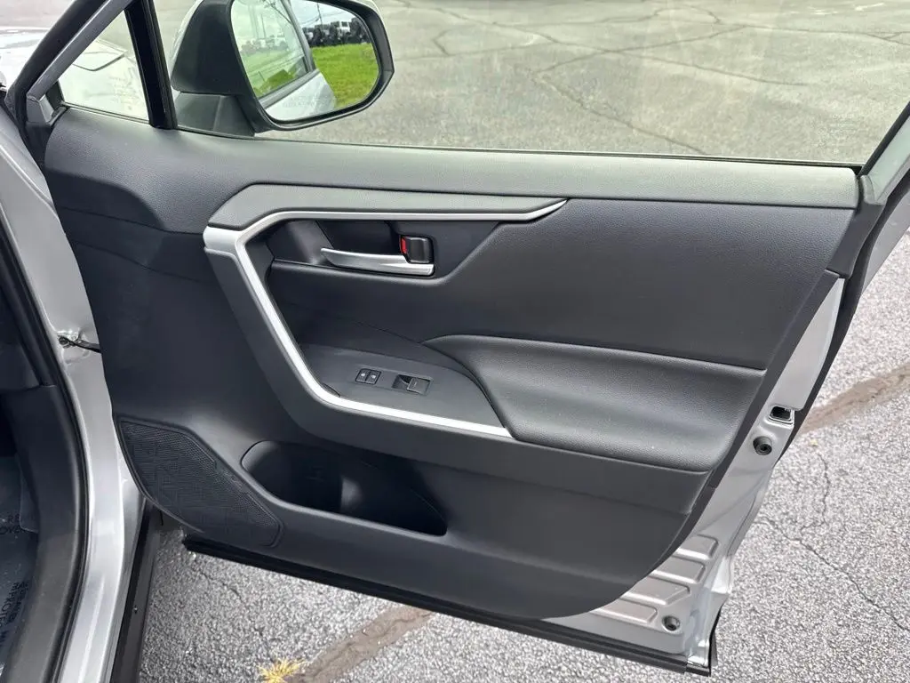 2025 Toyota RAV4 - $39,871