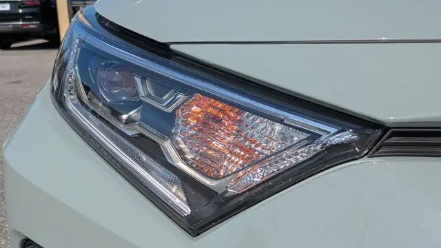 2021 Toyota RAV4 Hybrid XLE Premium
