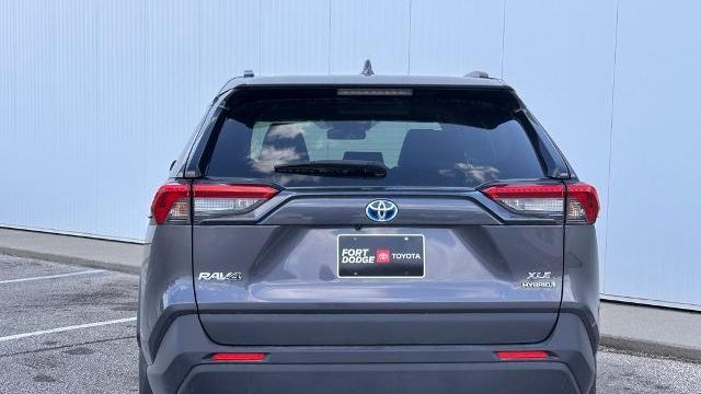 2022 Toyota RAV4 Hybrid XLE Premium