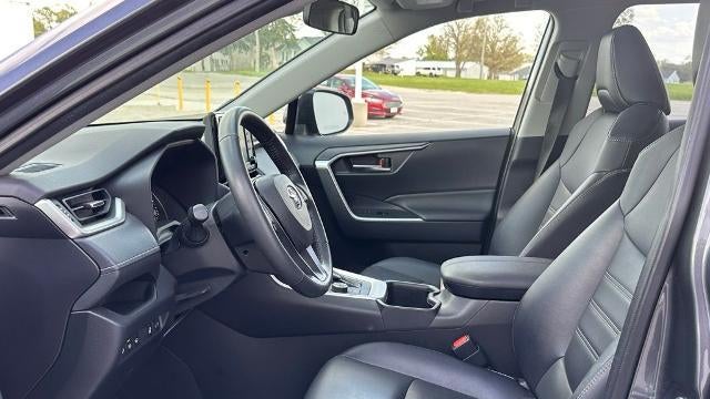 2022 Toyota RAV4 Hybrid XLE Premium