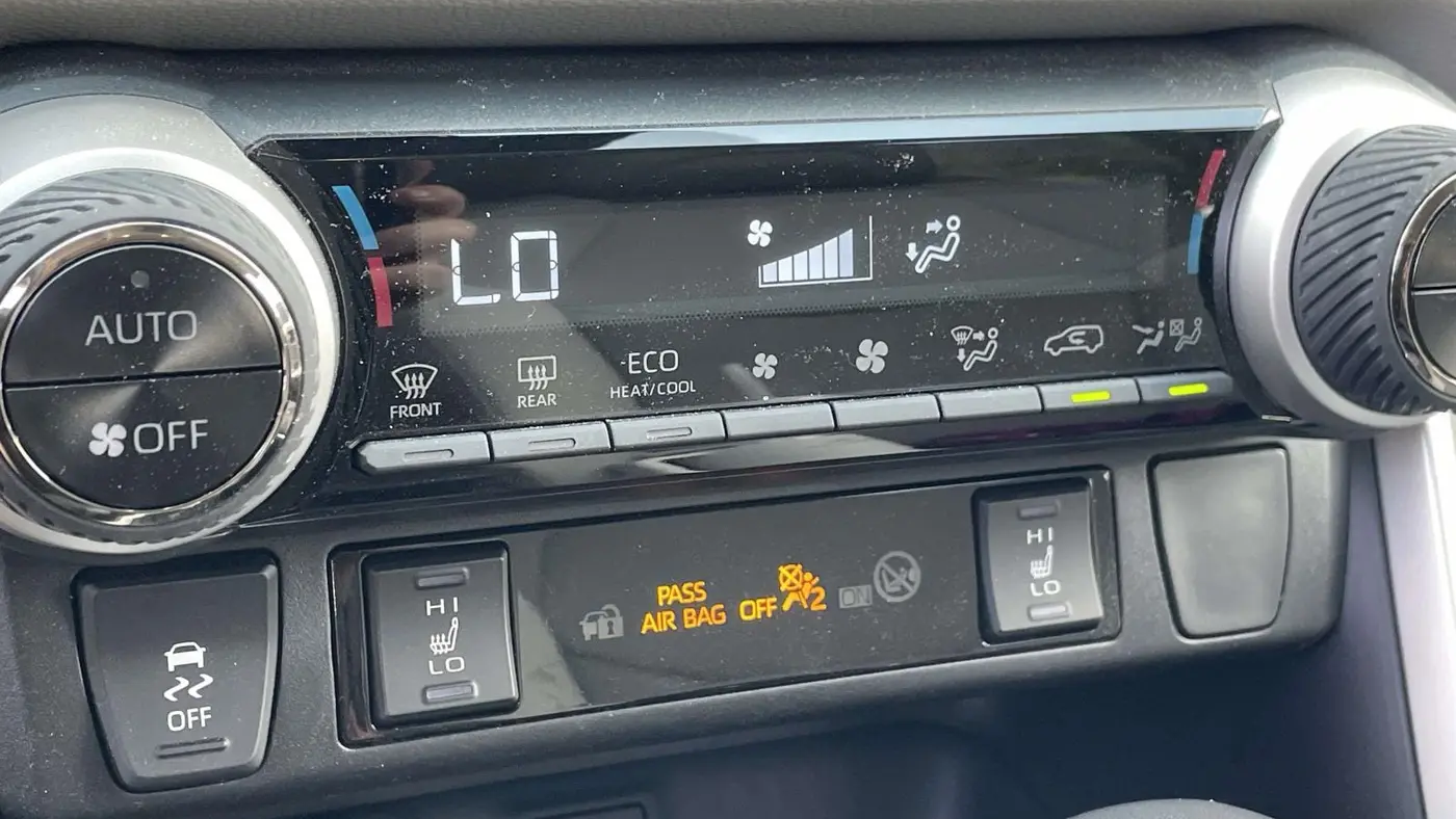 2025 Toyota RAV4 Hybrid XLE Premium