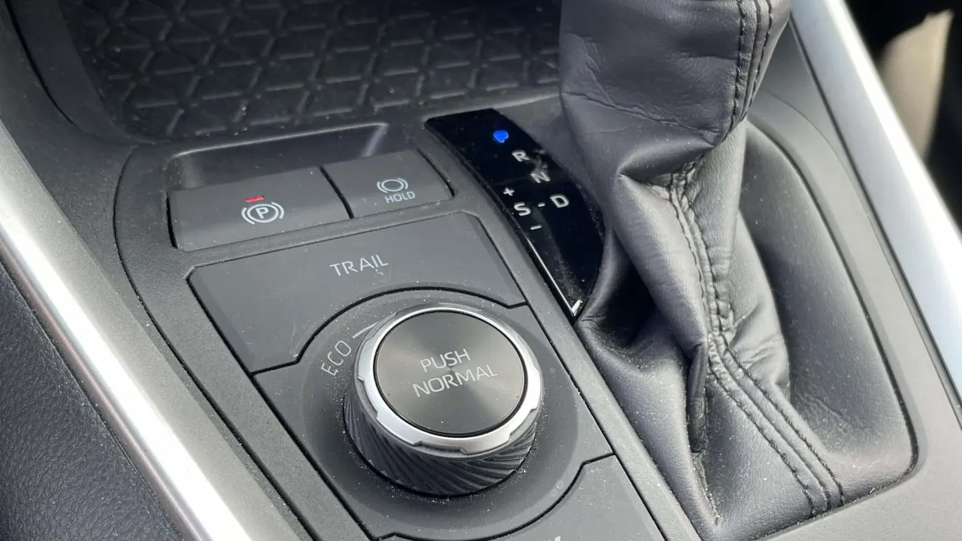2025 Toyota RAV4 Hybrid XLE Premium