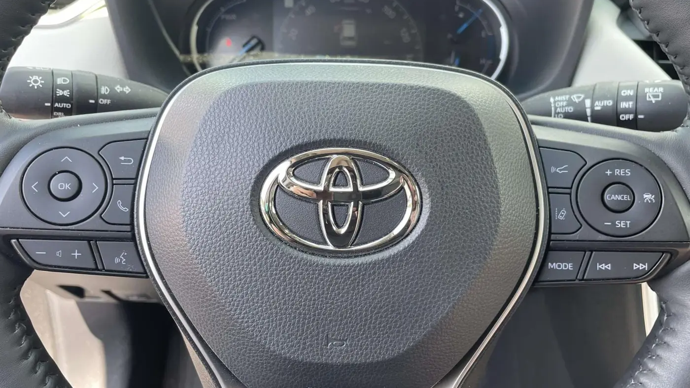 2025 Toyota RAV4 Hybrid XLE Premium
