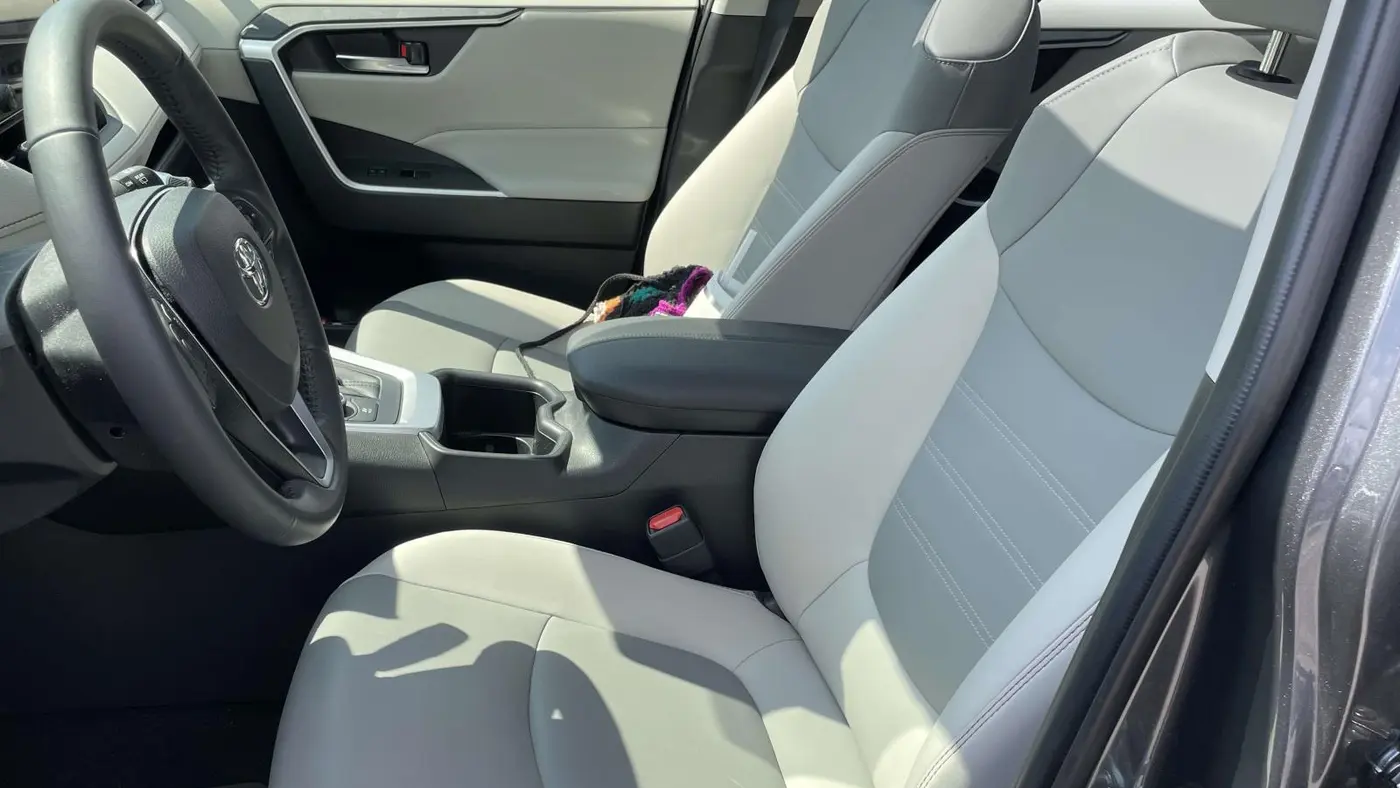 2025 Toyota RAV4 Hybrid XLE Premium