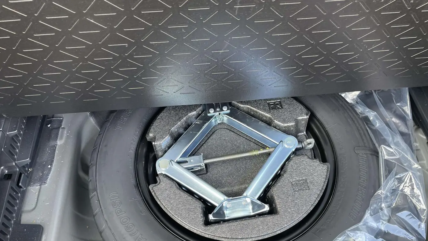 2025 Toyota RAV4 Hybrid XLE Premium