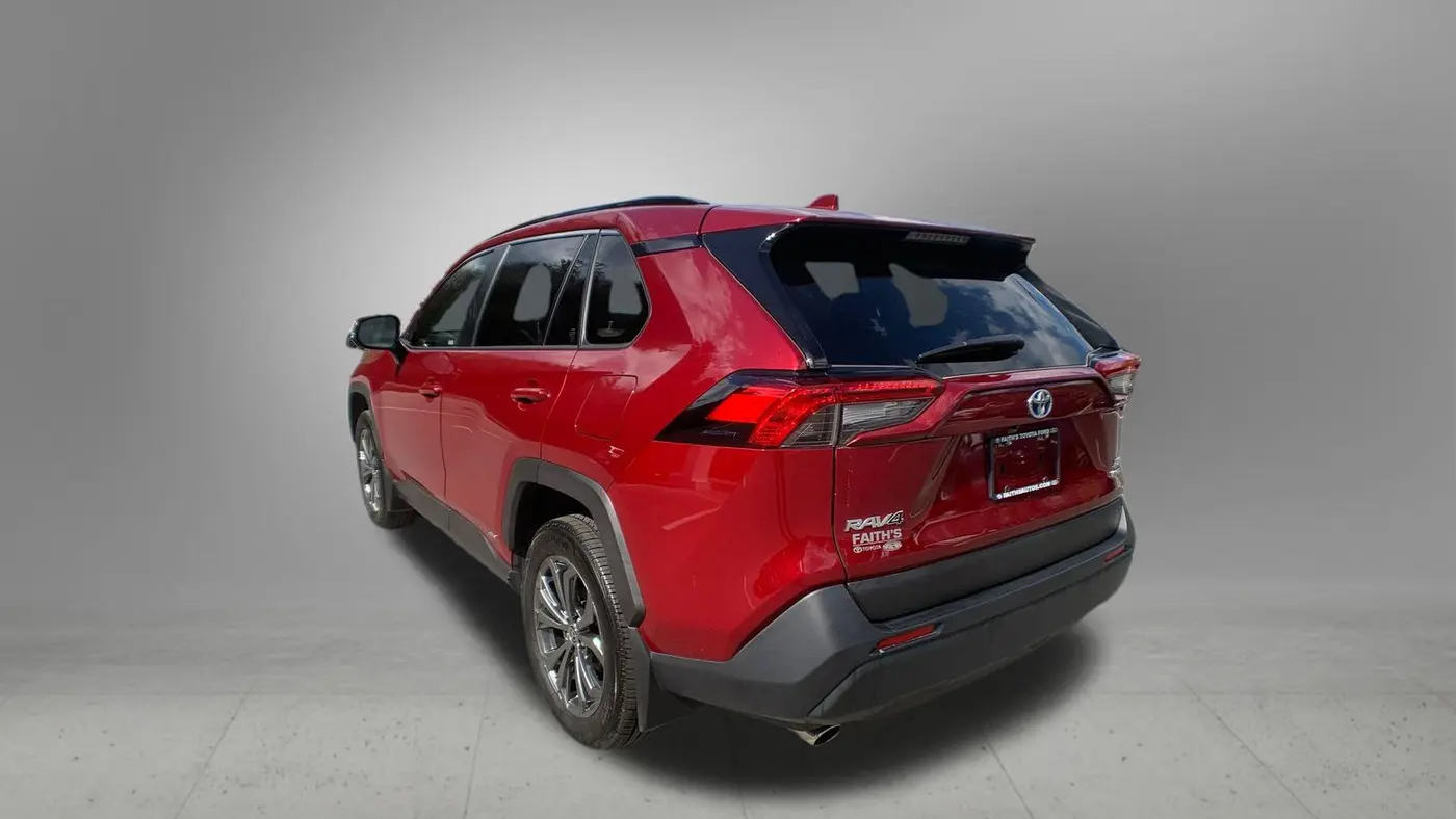 2023 Toyota RAV4 Hybrid XLE Premium