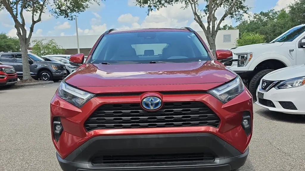 2022 Toyota RAV4 Hybrid XLE Premium