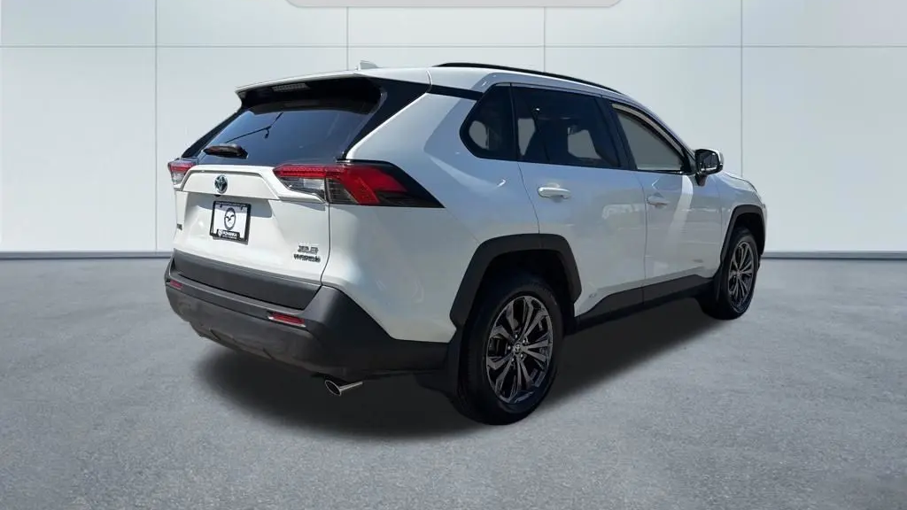 2022 Toyota RAV4 Hybrid XLE Premium