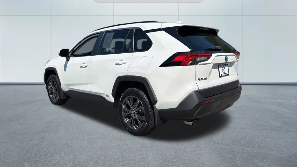 2022 Toyota RAV4 Hybrid XLE Premium