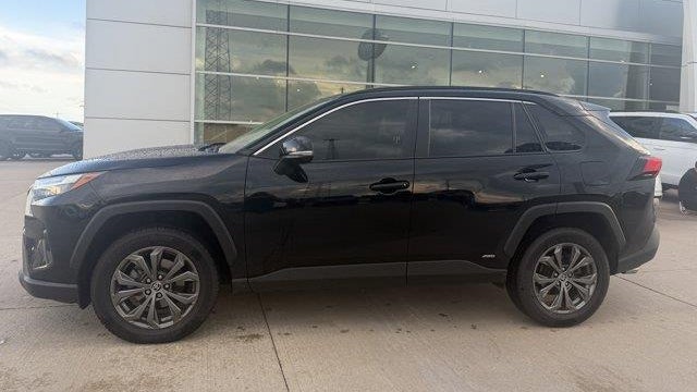 2023 Toyota RAV4 Hybrid XLE Premium