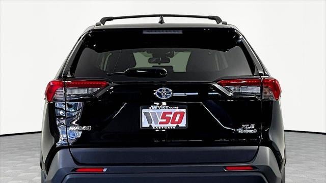 2022 Toyota RAV4 Hybrid XLE Premium
