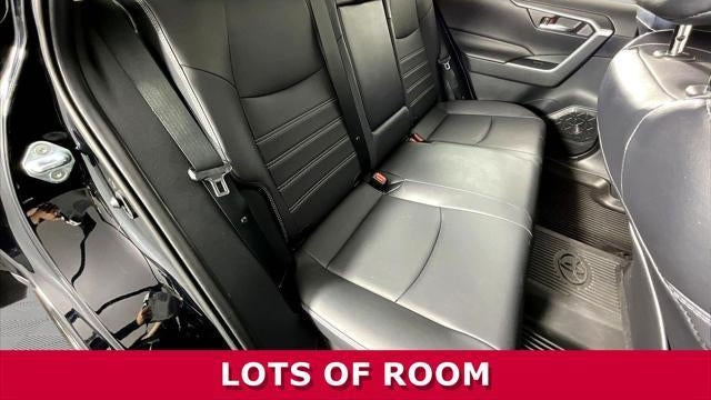 2022 Toyota RAV4 Hybrid XLE Premium