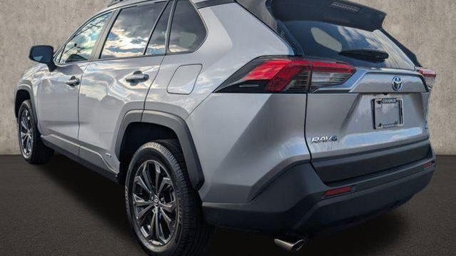 2023 Toyota RAV4 Hybrid XLE Premium
