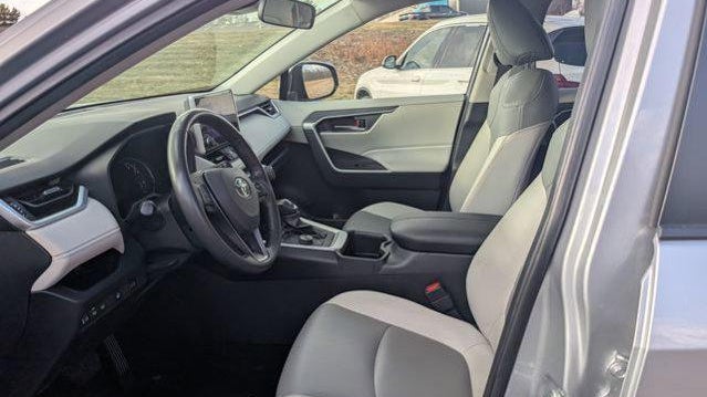 2023 Toyota RAV4 Hybrid XLE Premium