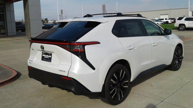 2026 Toyota bZ XLE Plus