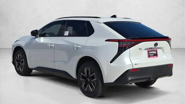 2026 Toyota bZ XLE Plus