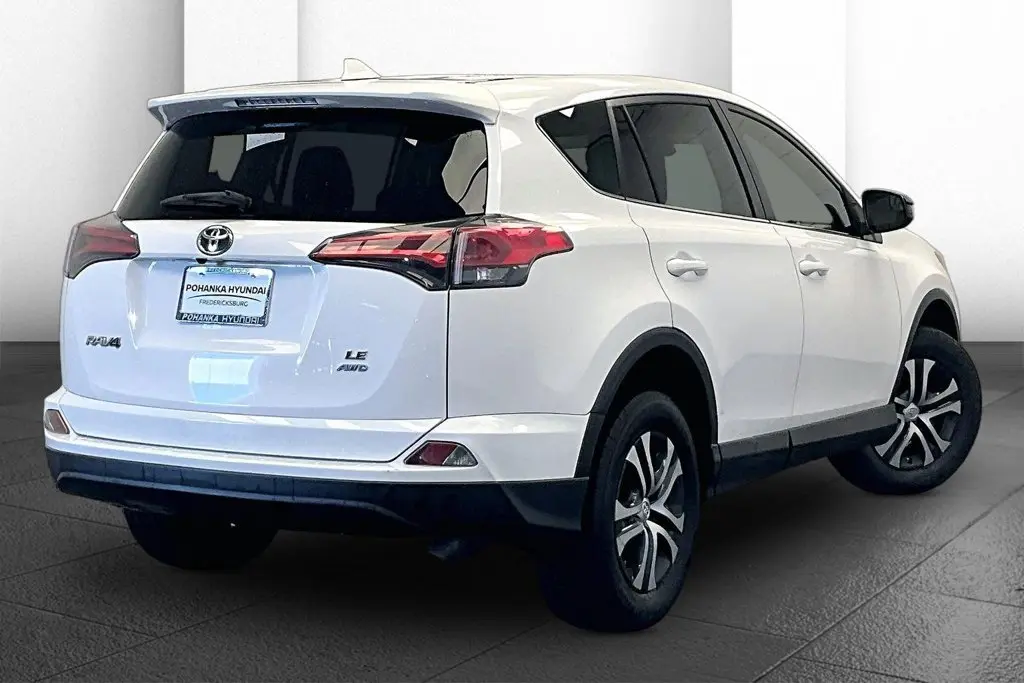 2018 Toyota RAV4 - $19,488