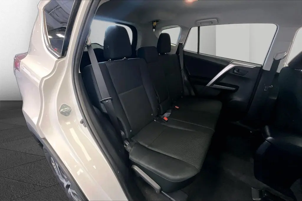 2018 Toyota RAV4 - $19,488
