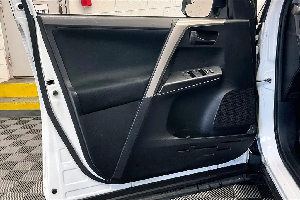 2018 Toyota RAV4 - $19,488