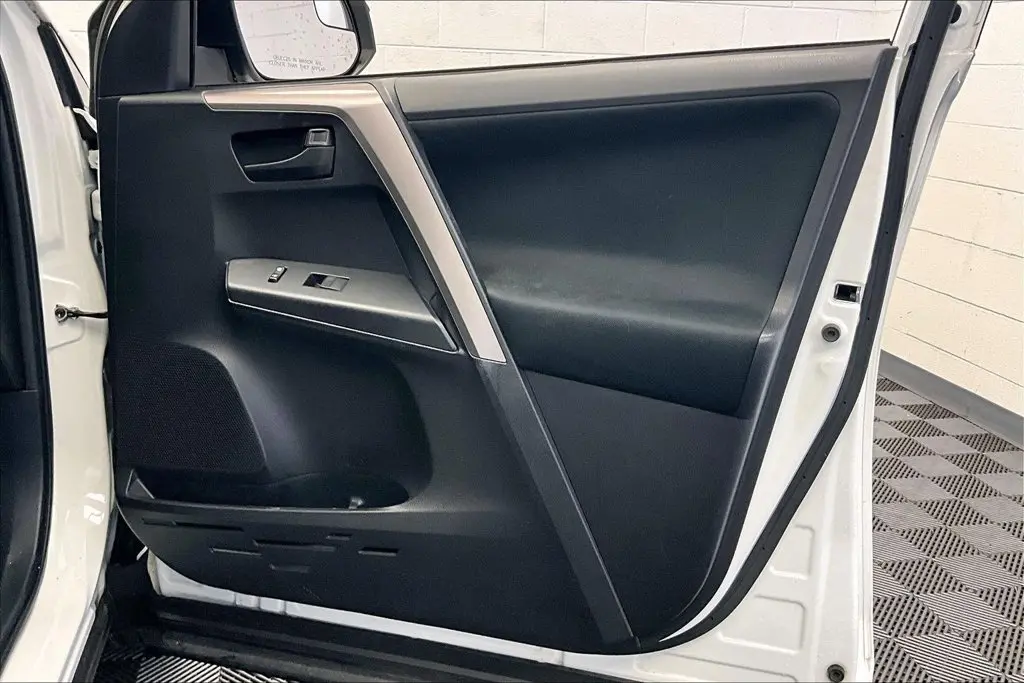 2018 Toyota RAV4 - $19,488